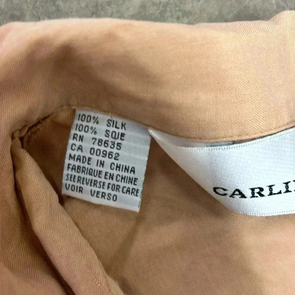 Carlie’s court  silk button up top - Picture 3 of 4